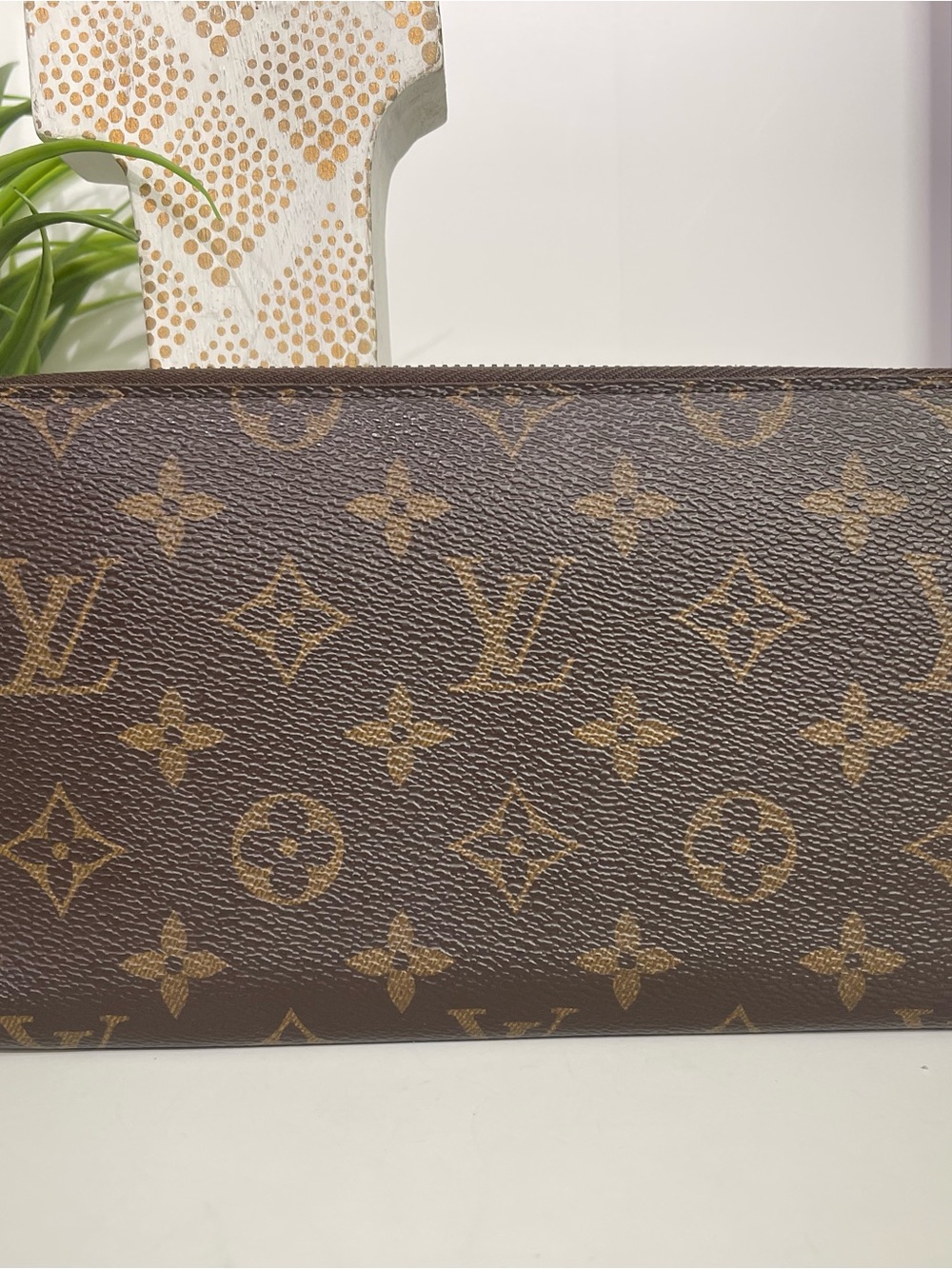 Louis Vuitton Monogram Zippy Organizer Wallet